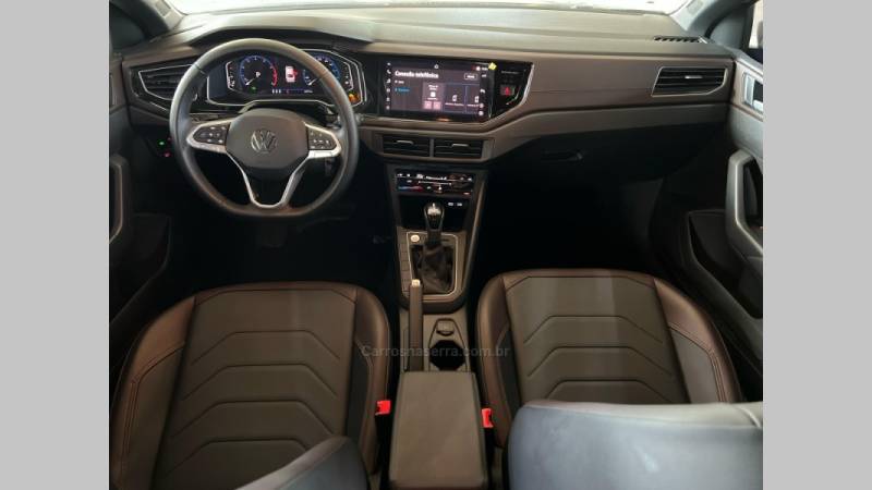 VOLKSWAGEN - VIRTUS - 2023/2023 - Prata - R$ 116.900,00
