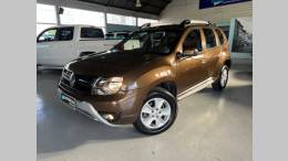 RENAULT - DUSTER - 2016/2017 - Marrom - R$ 68.900,00