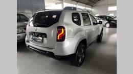 RENAULT - DUSTER - 2016/2017 - Prata - R$ 67.900,00