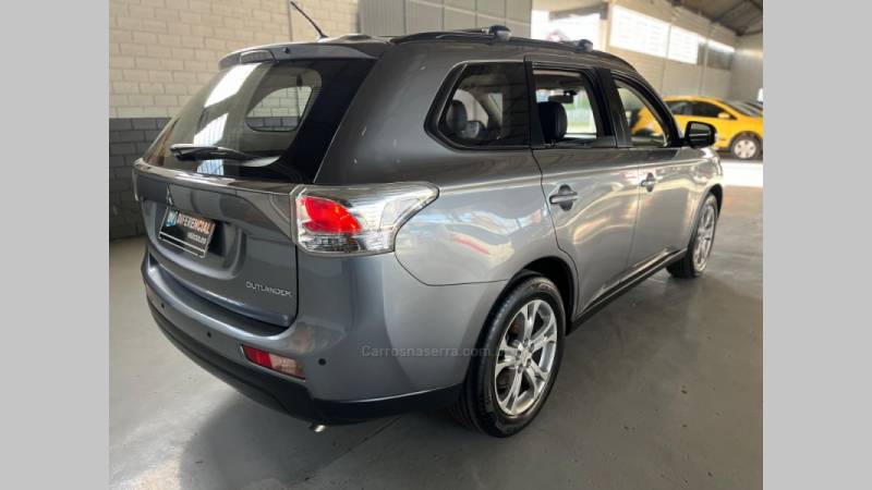 MITSUBISHI - OUTLANDER - 2014/2015 - Cinza - R$ 79.000,00