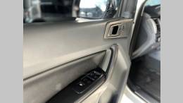 FORD - RANGER - 2016/2017 - Branca - R$ 145.900,00
