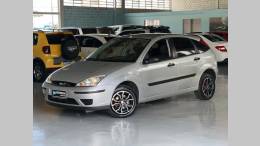 FORD - FOCUS - 2007/2008 - Prata - R$ 25.900,00