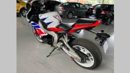 HONDA - CBR 1000RR - 2013/2013 - Branca - R$ 59.900,00