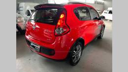 FIAT - PALIO - 2013/2014 - Vermelha - R$ 45.900,00