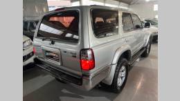 TOYOTA - HILUX SW4 - 2002/2002 - Prata - R$ 74.900,00