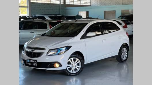 CHEVROLET - ONIX - 2016/2016 - Branca - R$ 58.900,00