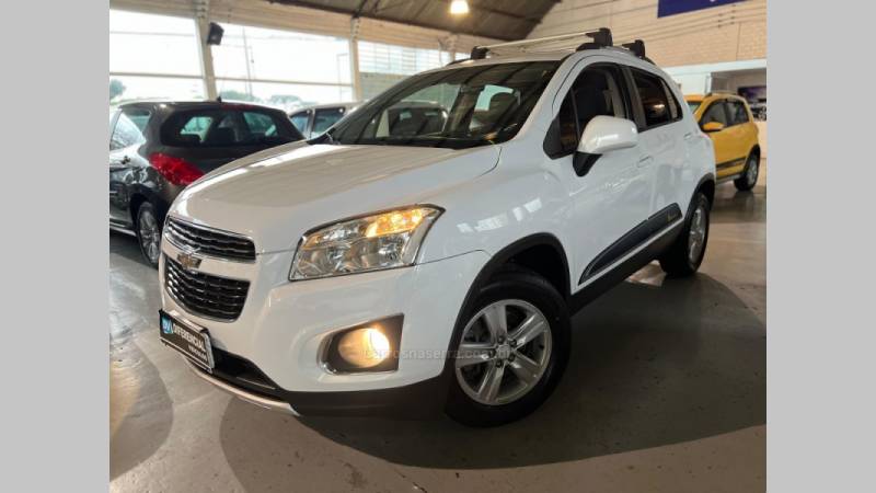 CHEVROLET - TRACKER - 2013/2014 - Branca - R$ 64.900,00