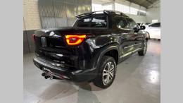 FIAT - TORO - 2017/2018 - Preta - R$ 104.900,00