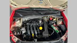 RENAULT - CLIO - 2013/2014 - Vermelha - R$ 27.900,00