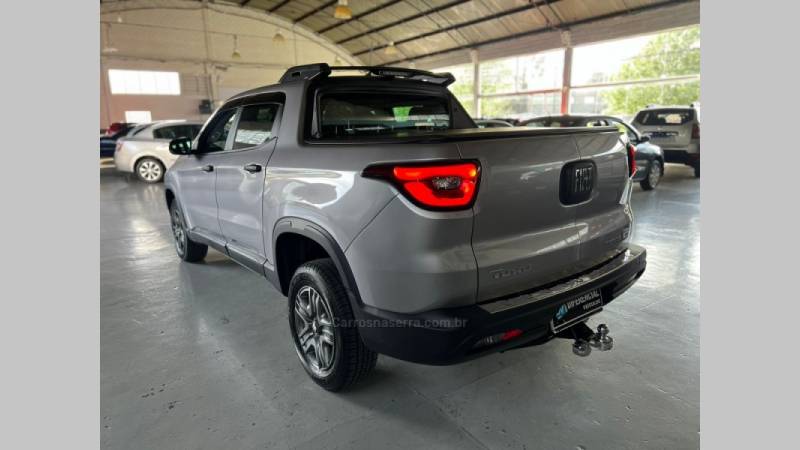 FIAT - TORO - 2024/2025 - Prata - R$ 139.900,00