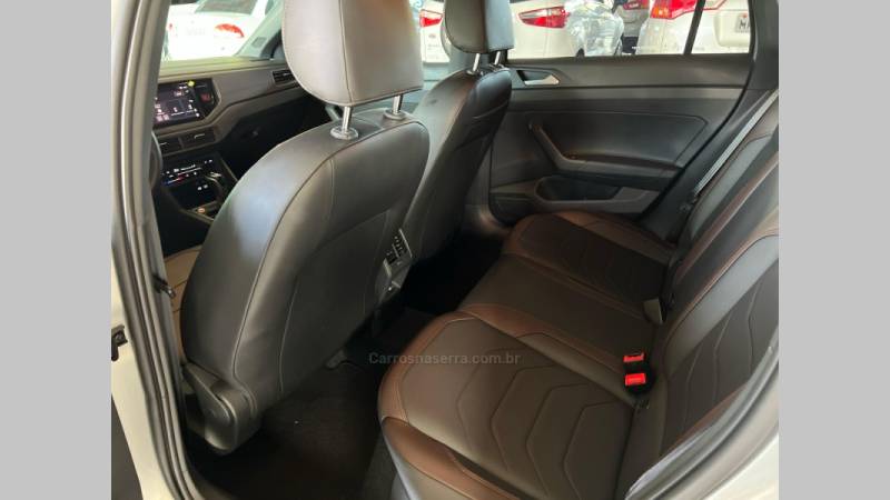 VOLKSWAGEN - VIRTUS - 2023/2023 - Prata - R$ 116.900,00