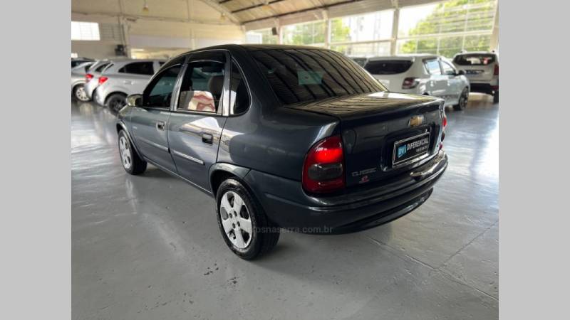 CHEVROLET - CLASSIC - 2009/2009 - Cinza - R$ 23.900,00