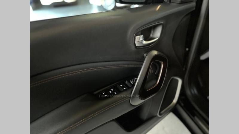 FIAT - TORO - 2017/2018 - Preta - R$ 104.900,00