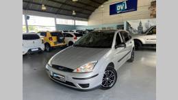 FORD - FOCUS - 2007/2008 - Prata - R$ 25.900,00