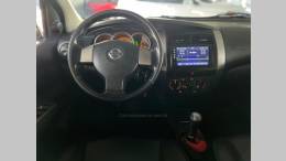 NISSAN - LIVINA - 2010/2011 - Cinza - R$ 32.900,00