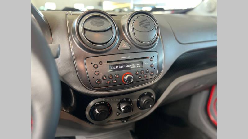 FIAT - PALIO - 2013/2014 - Vermelha - R$ 41.900,00