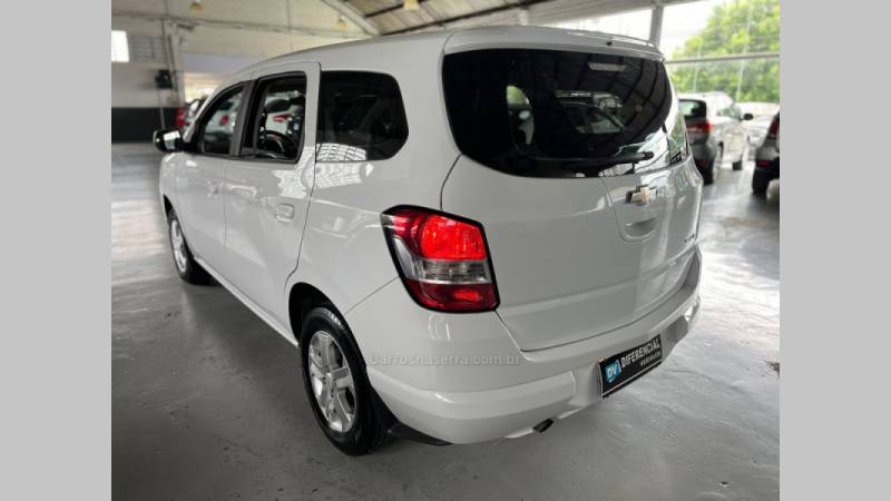 CHEVROLET - SPIN - 2014/2014 - Branca - R$ 44.900,00