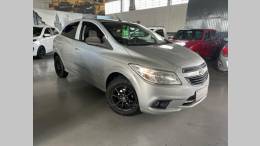 CHEVROLET - ONIX - 2014/2015 - Prata - R$ 47.900,00