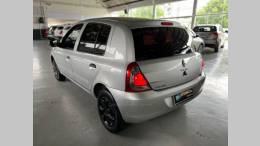 RENAULT - CLIO - 2013/2014 - Prata - R$ 29.900,00