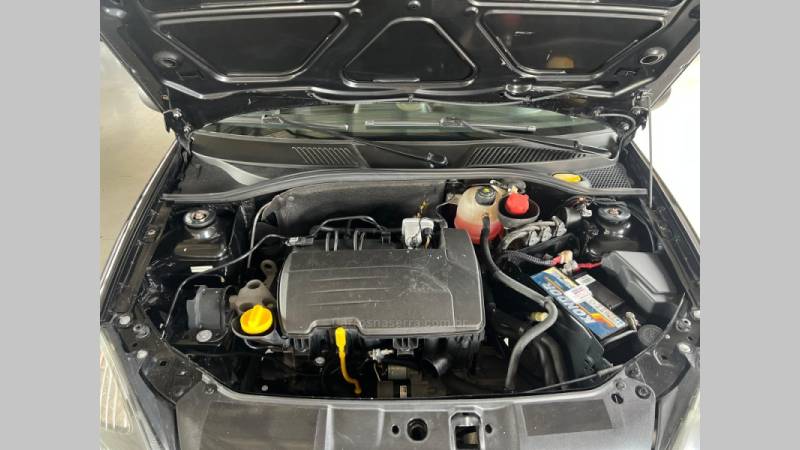 RENAULT - CLIO - 2010/2011 - Preta - R$ 21.900,00