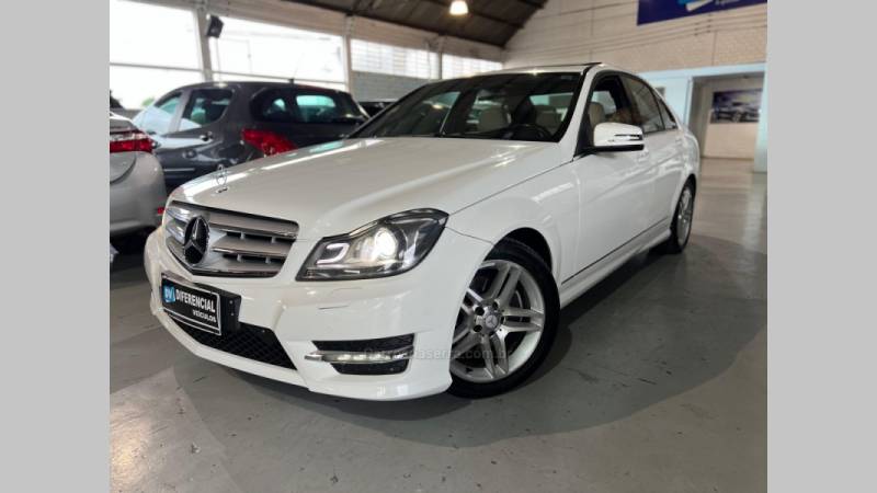 MERCEDES-BENZ - C 250 - 2013/2014 - Branca - R$ 97.900,00