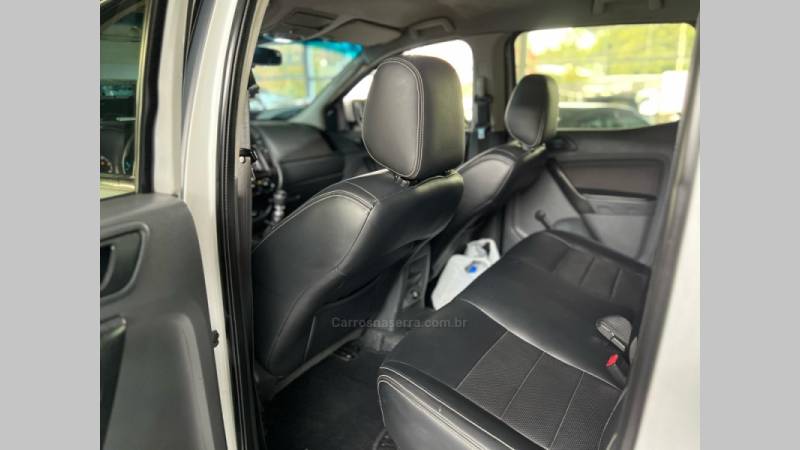 FORD - RANGER - 2014/2015 - Branca - R$ 119.900,00