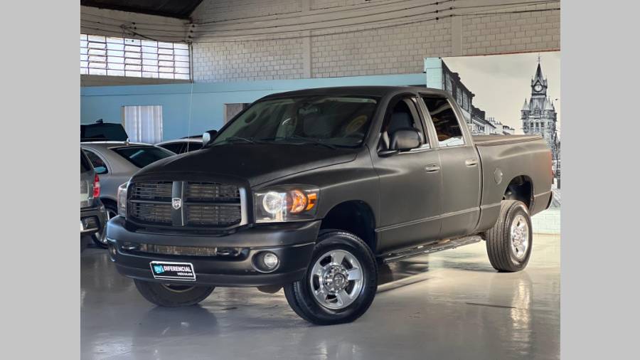 DODGE - RAM - 2005/2006 - Preta - R$ 129.900,00