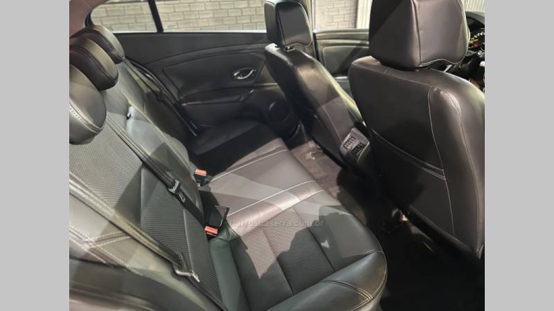 RENAULT - FLUENCE - 2013/2014 - Branca - R$ 44.900,00