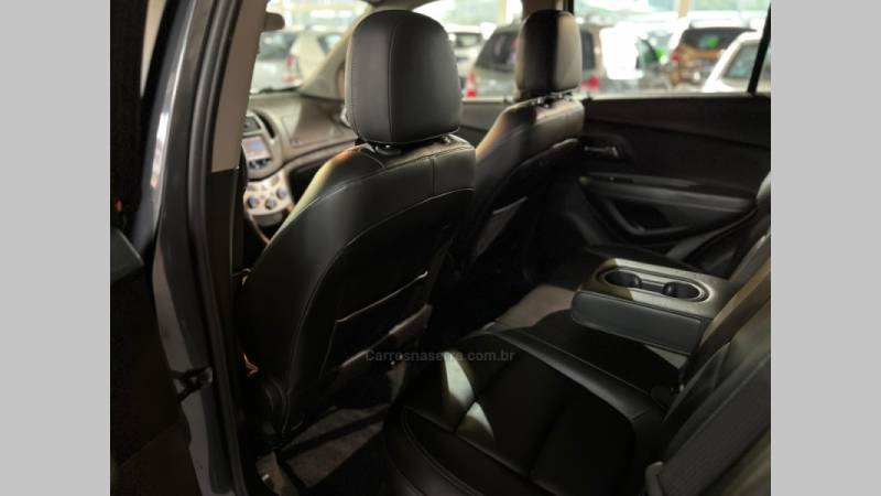 CHEVROLET - TRACKER - 2014/2015 - Cinza - R$ 69.900,00
