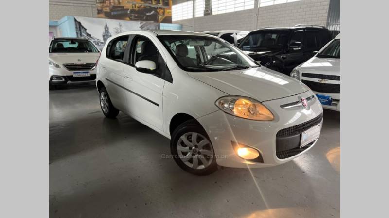 FIAT - PALIO - 2012/2013 - Branca - R$ 33.900,00