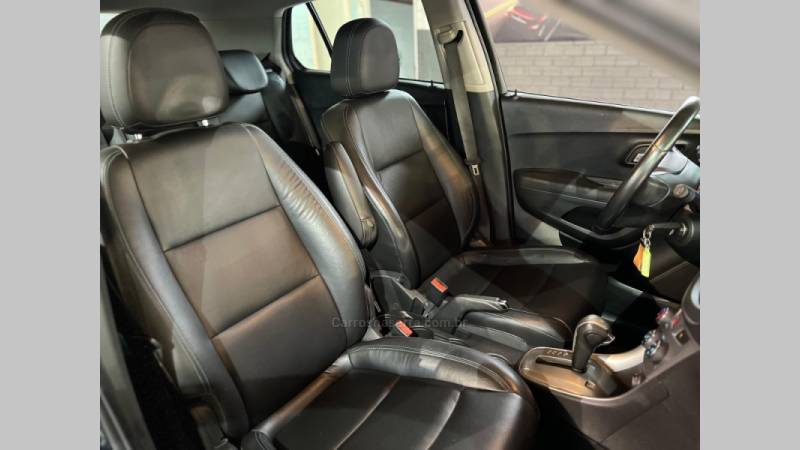 CHEVROLET - TRACKER - 2014/2015 - Cinza - R$ 69.900,00