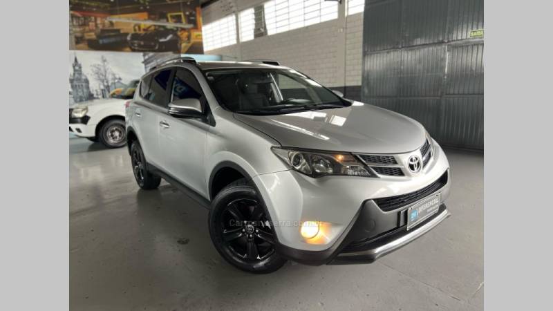 TOYOTA - RAV4 - 2014/2015 - Prata - R$ 91.900,00