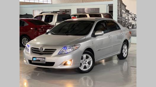 TOYOTA - COROLLA - 2010/2011 - Prata - R$ 59.900,00