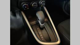 CHEVROLET - ONIX - 2021/2021 - Branca - R$ 78.900,00