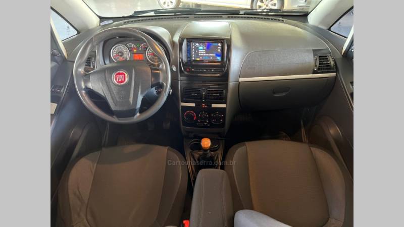 FIAT - IDEA - 2013/2013 - Vermelha - R$ 35.900,00