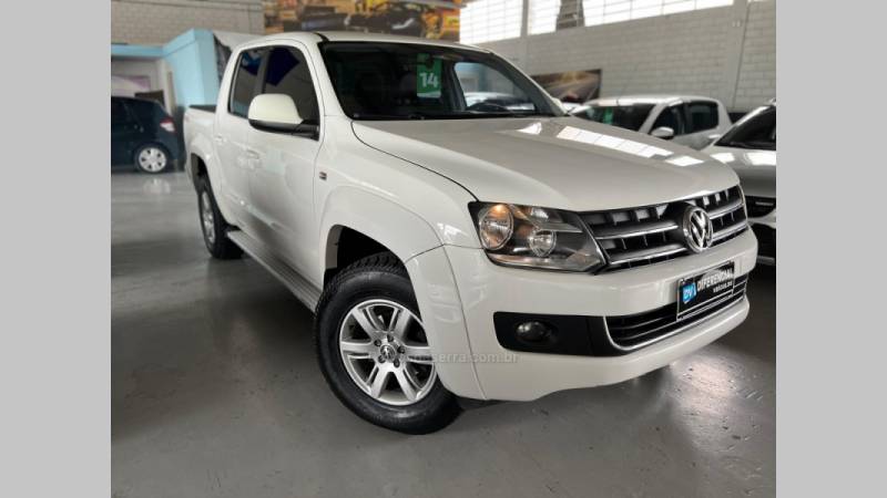 VOLKSWAGEN - AMAROK - 2013/2014 - Branca - R$ 95.900,00