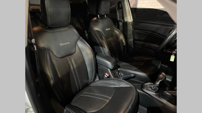 FIAT - TORO - 2019/2020 - Branca - R$ 96.900,00