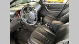 RENAULT - MÉGANE - 2008/2009 - Preta - R$ 27.900,00