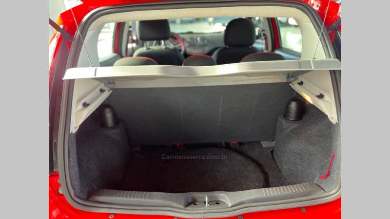 FIAT - PALIO - 2013/2014 - Vermelha - R$ 41.900,00