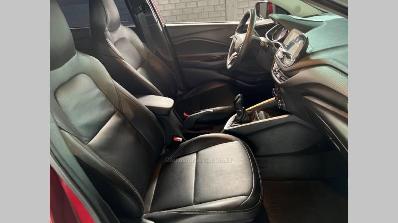 CHEVROLET - ONIX - 2020/2020 - Vermelha - R$ 66.900,00