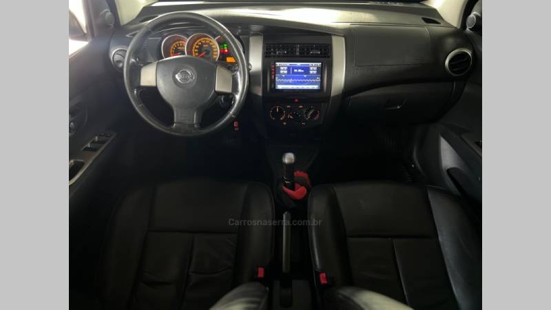 NISSAN - LIVINA - 2010/2011 - Cinza - R$ 32.900,00