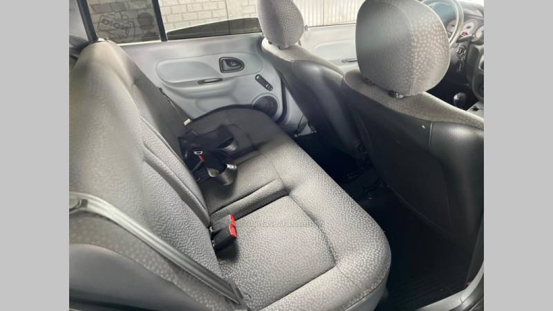 RENAULT - CLIO - 2010/2011 - Preta - R$ 21.900,00