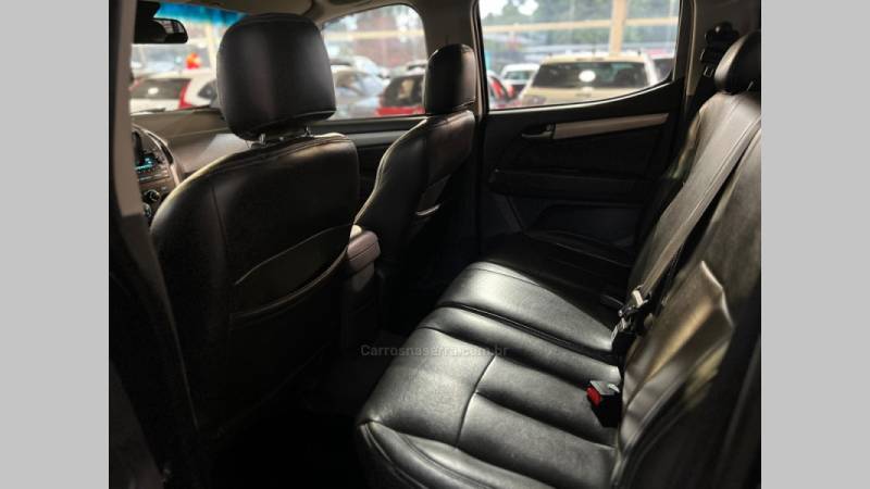 CHEVROLET - S10 - 2012/2013 - Preta - R$ 99.900,00