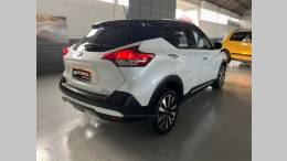 NISSAN - KICKS - 2017/2018 - Branca - R$ 85.900,00