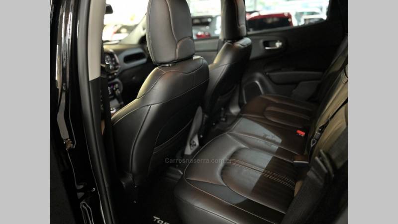 FIAT - TORO - 2017/2018 - Preta - R$ 104.900,00