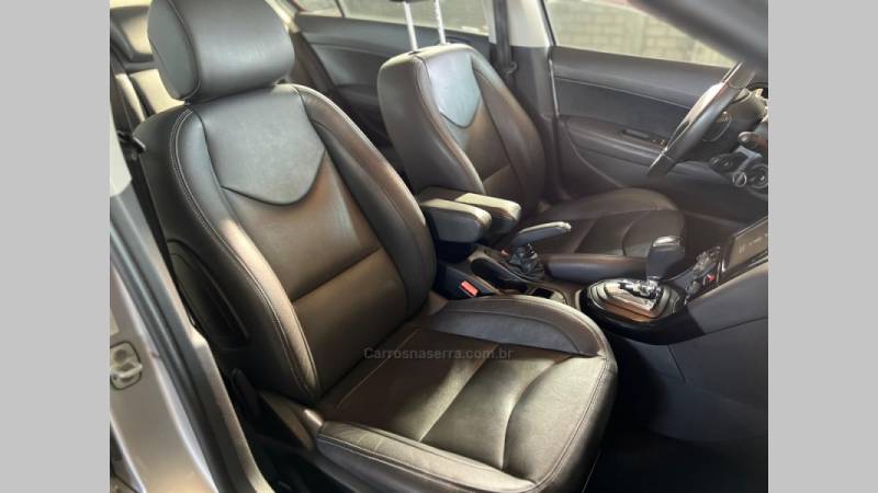 PEUGEOT - 408 - 2016/2017 - Prata - R$ 59.900,00
