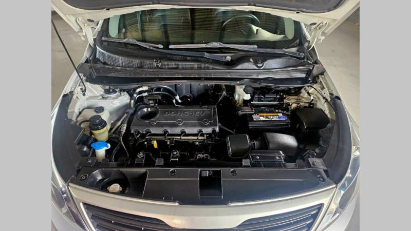 KIA MOTORS - SPORTAGE - 2010/2011 - Prata - R$ 57.900,00