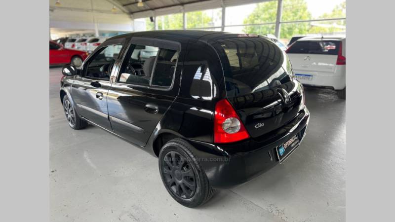 RENAULT - CLIO - 2010/2011 - Preta - R$ 23.900,00