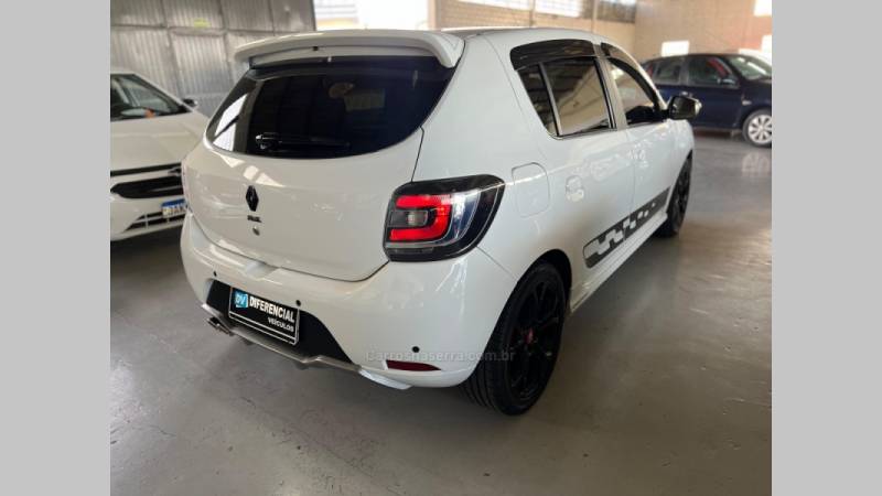 RENAULT - SANDERO - 2018/2019 - Branca - R$ 69.900,00