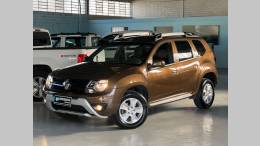 RENAULT - DUSTER - 2016/2017 - Marrom - R$ 68.900,00